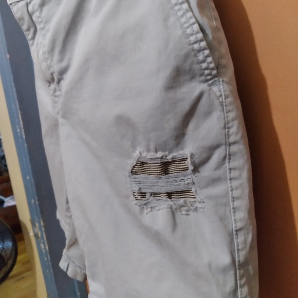 Women's Shorts - Picture 4 of 8